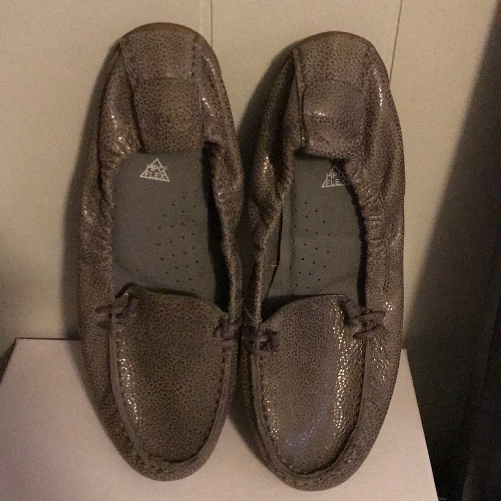 Grey Hush Puppies flats